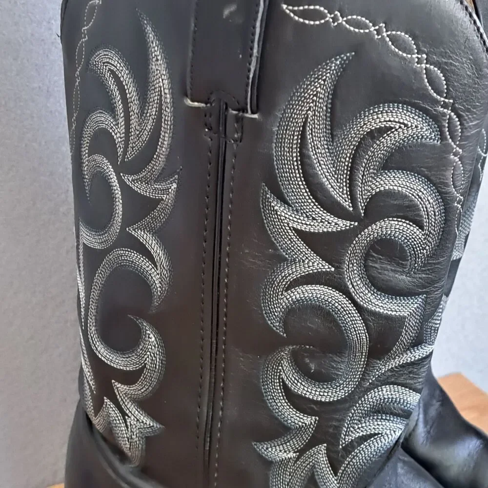 Durango Men’s 10.5 EE Extra Wide Shyloh Black Leather Embroidered Cowboy Boots
